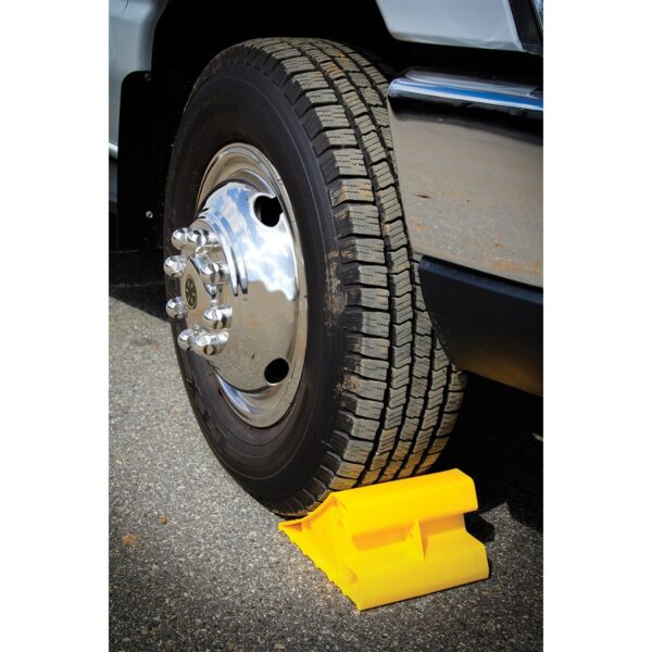 Camco 44492 Wheel Chock - Image 24