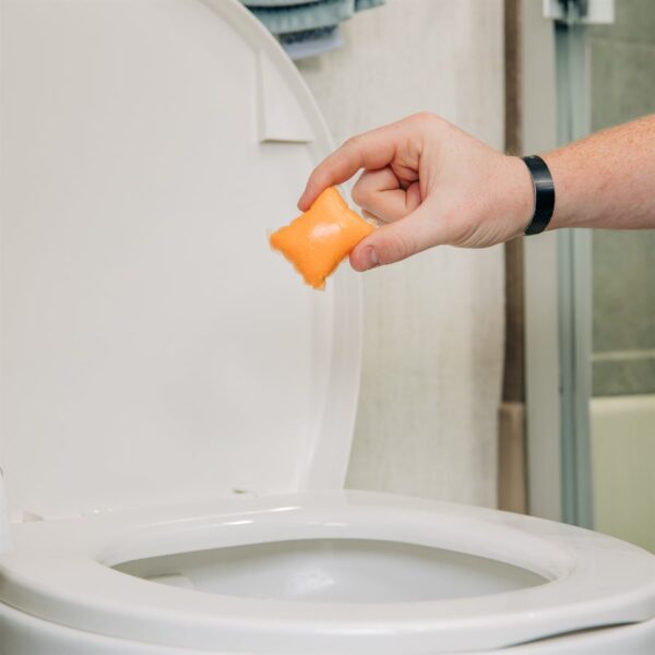 Camco 41189 Orange Waste Holding Tank Treatment for 40 Gallon Tanks - Image 8